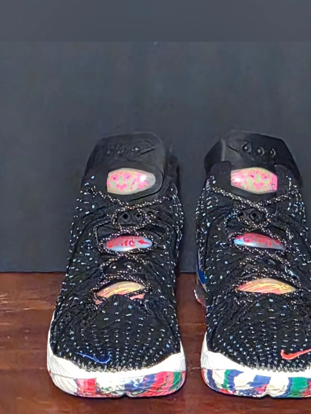 Nike Lebron James 18 